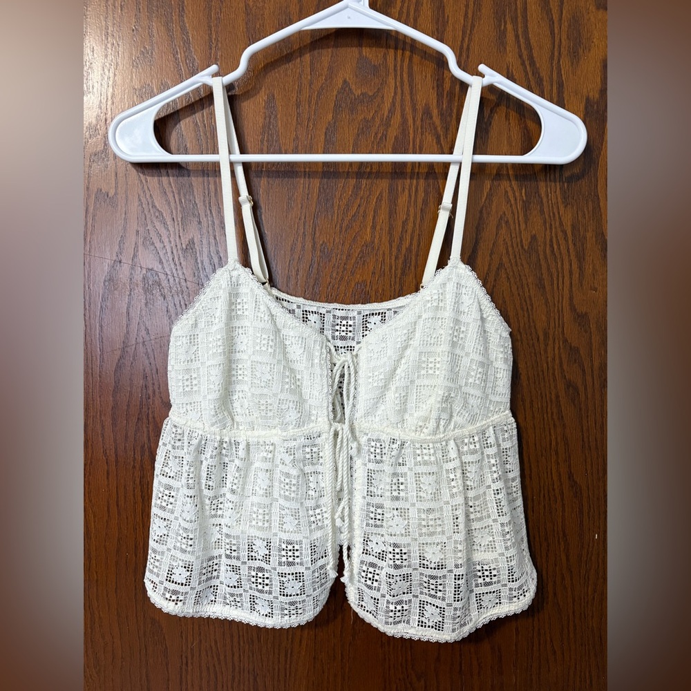 🔥Aerie Elegant White Lace Women’s Top Size S-M
